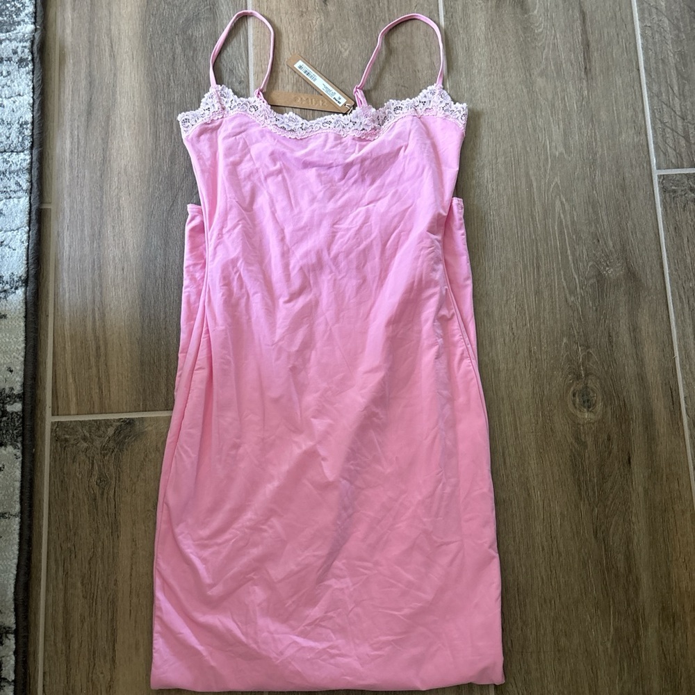 SKIMS bubblegum fits everybody lace long slip dress size small new with tags